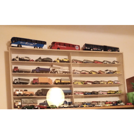Gablotka na kultowe auta PRL, autobusy PRL 1:18 głebokość 20cm